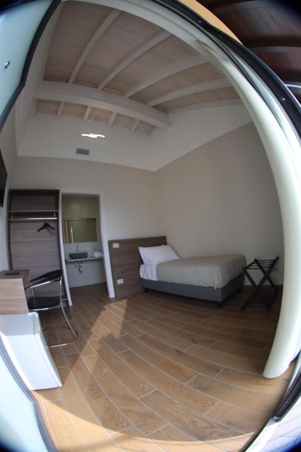 Villoresi Rooms Castano Primo Экстерьер фото